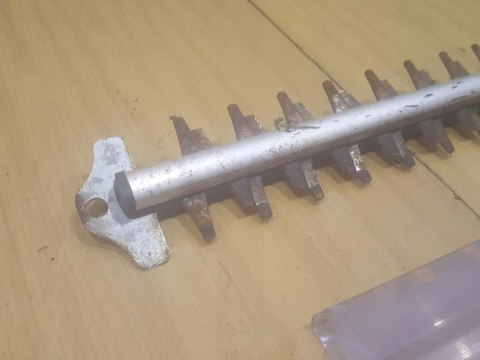 CHAMPION HTE 550 SILNIK WIRNIK LISTWA TNĄCA NÓŻ CHAMPION HTE 550 SILNIK WIRNIK LISTWA TNĄCA NÓŻ