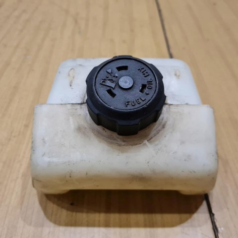 IKRA BT 1045/1 ZBIORNIK PALIWA BAK IKRA BT 1045/1 ZBIORNIK PALIWA BAK