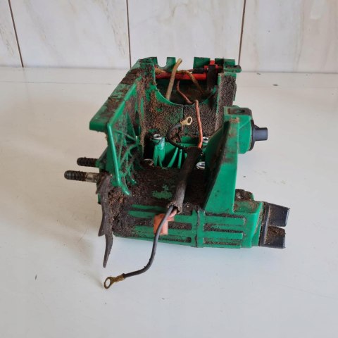 IKRA KSB 3940 KARTER OBUDOWA SILNIKA ZBIORNIK IKRA KSB 3940 KARTER OBUDOWA SILNIKA ZBIORNIK