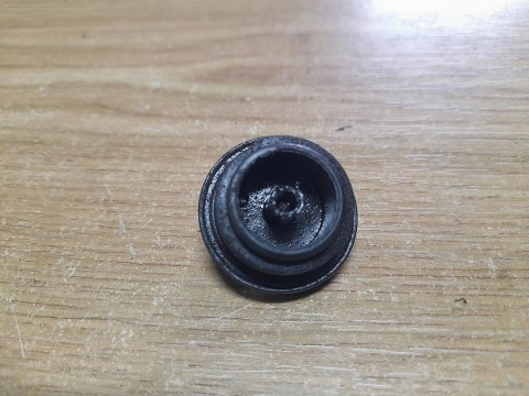 IKRA MOGATEC PCS 2525 KOREK WLEWU OLEJU IKRA MOGATEC PCS 2525 KOREK WLEWU OLEJU