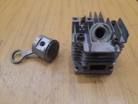 NAUTAC 236 CYLINDER TŁOK ORYGINAŁ KOMPLET NAUTAC 236 CYLINDER TŁOK ORYGINAŁ KOMPLET