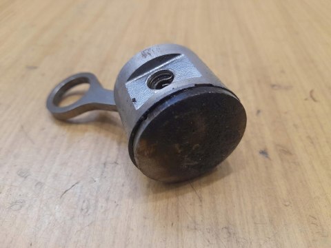 NAUTAC 236 CYLINDER TŁOK ORYGINAŁ KOMPLET NAUTAC 236 CYLINDER TŁOK ORYGINAŁ KOMPLET
