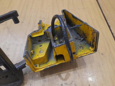NAUTAC 236 OBUDOWA KARTER DŹWIGNIA HAMULCA KPL NAUTAC 236 OBUDOWA KARTER DŹWIGNIA HAMULCA KPL