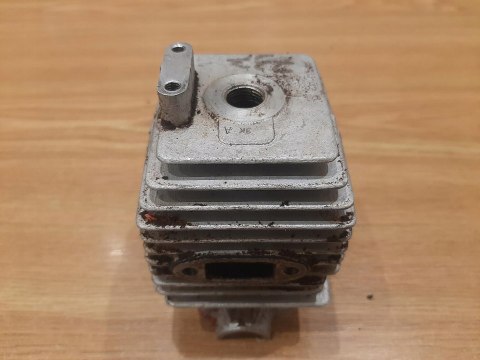 OLEO-MAC 234F CYLINDER TŁOK ORYGINAŁ KOMPLET OLEO-MAC 234F CYLINDER TŁOK ORYGINAŁ KOMPLET