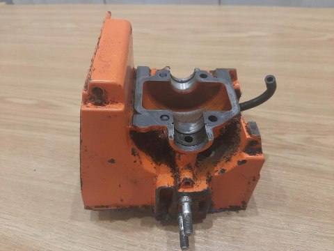 OLEO-MAC 234F KARTER OBUDOWA SILNIKA KORPUS OLEO-MAC 234F KARTER OBUDOWA SILNIKA KORPUS