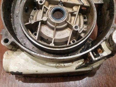 STIHL 041 AV KARTER OBUDOWA SILNIKA BLOK POŁÓWKA STIHL 041 AV KARTER OBUDOWA SILNIKA BLOK POŁÓWKA
