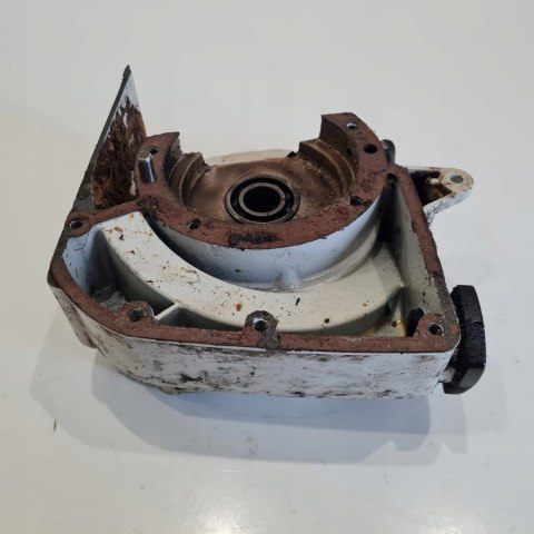 STIHL 041 AV KARTER OBUDOWA SILNIKA KORPUS STIHL 041 AV KARTER OBUDOWA SILNIKA KORPUS