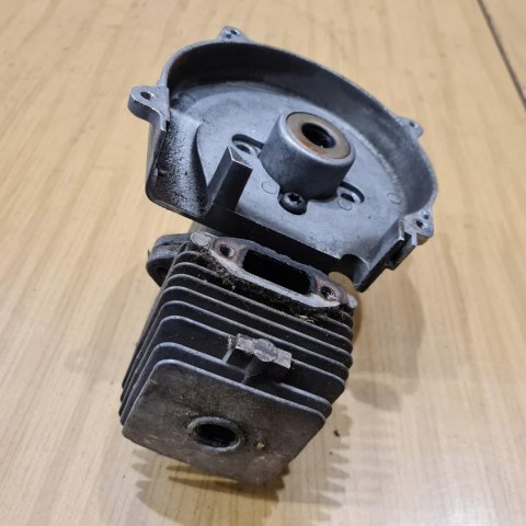 IKRA BT 1045/1 CYLINDER KARTER OSŁONA OBUDOWA KORPUS IKRA BT 1045/1 CYLINDER KARTER OSŁONA OBUDOWA KORPUS