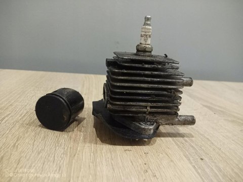 IKRA BT 1045/1 CYLINDER TŁOK ORYGINAŁ KOMPLET IKRA BT 1045/1 CYLINDER TŁOK ORYGINAŁ KOMPLET