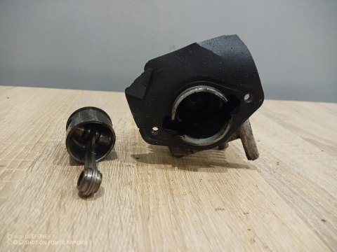 IKRA BT 1045/1 CYLINDER TŁOK ORYGINAŁ KOMPLET IKRA BT 1045/1 CYLINDER TŁOK ORYGINAŁ KOMPLET
