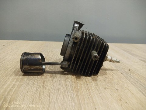 IKRA BT 1045/1 CYLINDER TŁOK ORYGINAŁ KOMPLET IKRA BT 1045/1 CYLINDER TŁOK ORYGINAŁ KOMPLET