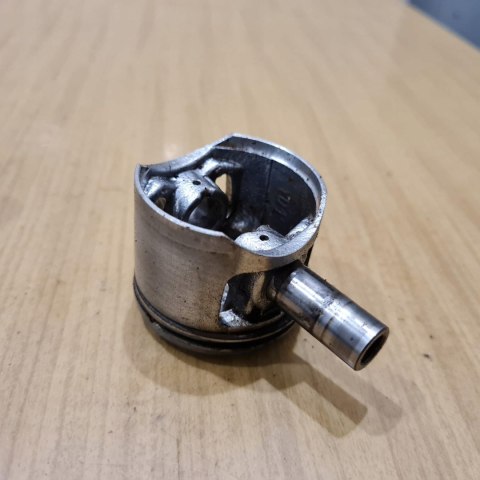 NAC TT CS-5200 CYLINDER TŁOK ORYGINAŁ KOMPLET NAC TT CS-5200 CYLINDER TŁOK ORYGINAŁ KOMPLET
