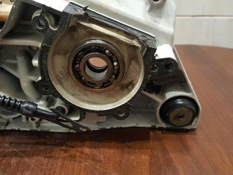 STIHL 038 AV MS 380 KARTER OBUDOWA SILNIKA BLOK STIHL 038 AV MS 380 KARTER OBUDOWA SILNIKA BLOK
