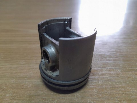 CASTOR C-40 CYLINDER TŁOK ORYGINAŁ KOMPLET CASTOR C-40 CYLINDER TŁOK ORYGINAŁ KOMPLET