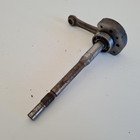 IKRA BT 1040 WAŁ KORBOWY KORBOWÓD ORYGINAŁ IKRA BT 1040 WAŁ KORBOWY KORBOWÓD ORYGINAŁ