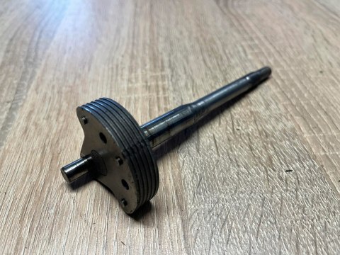 IKRA BT 1040 WAŁ KORBOWY IKRA BT 1040 WAŁ KORBOWY