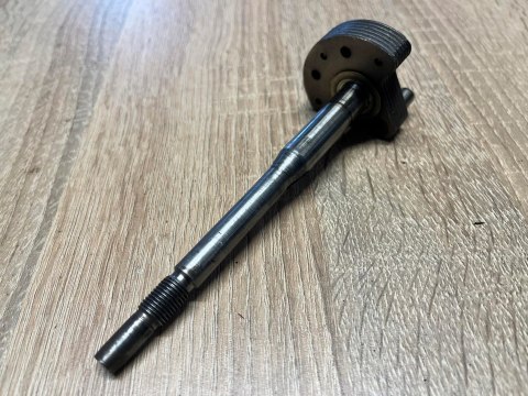 IKRA BT 1040 WAŁ KORBOWY IKRA BT 1040 WAŁ KORBOWY