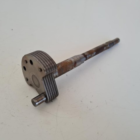 IKRA BT 1040 WAŁ KORBOWY IKRA BT 1040 WAŁ KORBOWY