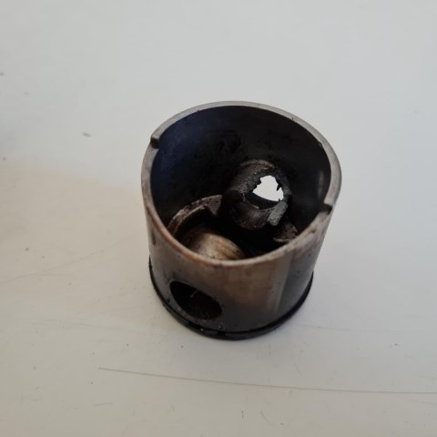 IKRA BT 1040/1 CYLINDER TŁOK ORYGINAŁ KOMPLET IKRA BT 1040/1 CYLINDER TŁOK ORYGINAŁ KOMPLET