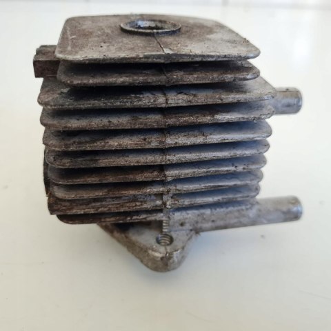 IKRA BT 1040/1 CYLINDER TŁOK ORYGINAŁ KOMPLET IKRA BT 1040/1 CYLINDER TŁOK ORYGINAŁ KOMPLET