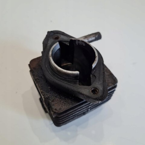 IKRA BT 1040/1 CYLINDER TŁOK ORYGINAŁ KOMPLET IKRA BT 1040/1 CYLINDER TŁOK ORYGINAŁ KOMPLET