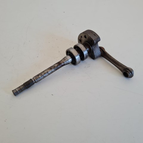 IKRA BT 1040/1 WAŁ KORBOWY KORBOWÓD IKRA BT 1040/1 WAŁ KORBOWY KORBOWÓD