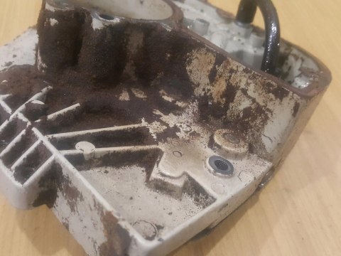 STIHL 030 AV KARTER OBUDOWA SILNIKA KORPUS POŁÓWKA STIHL 030 AV KARTER OBUDOWA SILNIKA KORPUS POŁÓWKA
