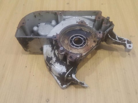 STIHL 030 AV KARTER OBUDOWA SILNIKA KORPUS POŁÓWKA STIHL 030 AV KARTER OBUDOWA SILNIKA KORPUS POŁÓWKA