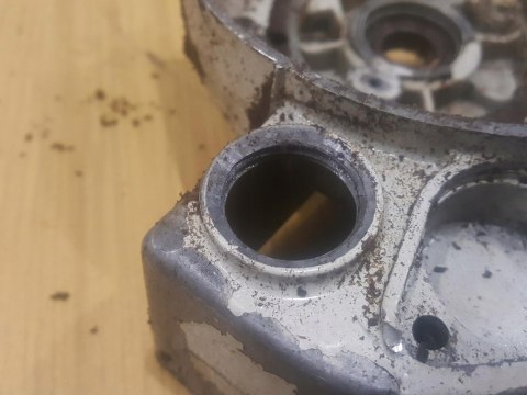 STIHL 030 AV KARTER OBUDOWA SILNIKA KORPUS POŁÓWKA STIHL 030 AV KARTER OBUDOWA SILNIKA KORPUS POŁÓWKA