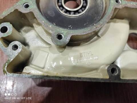 STIHL 030 AV KARTER OBUDOWA SILNIKA POŁÓWKA BLOK STIHL 030 AV KARTER OBUDOWA SILNIKA POŁÓWKA BLOK
