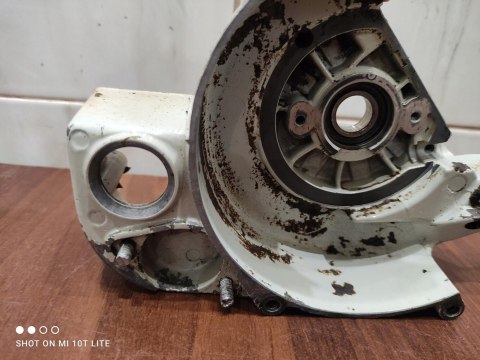 STIHL 030 AV KARTER OBUDOWA SILNIKA POŁÓWKA BLOK STIHL 030 AV KARTER OBUDOWA SILNIKA POŁÓWKA BLOK