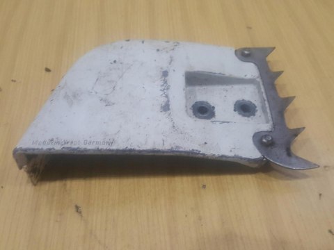 STIHL 030 AV POKRYWA OSŁONA OBUDOWA OSTROGA KIEŁ STIHL 030 AV POKRYWA OSŁONA OBUDOWA OSTROGA KIEŁ