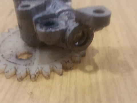 STIHL 030 AV POMPA POMPKA OLEJU OLEJOWA STIHL 030 AV POMPA POMPKA OLEJU OLEJOWA