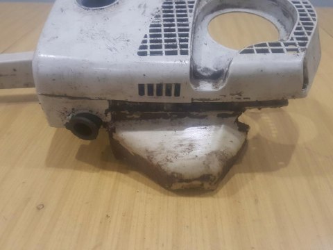 STIHL 030 AV RĄCZKA ZBIORNIK OBUDOWA UCHWYT STIHL 030 AV RĄCZKA ZBIORNIK OBUDOWA UCHWYT