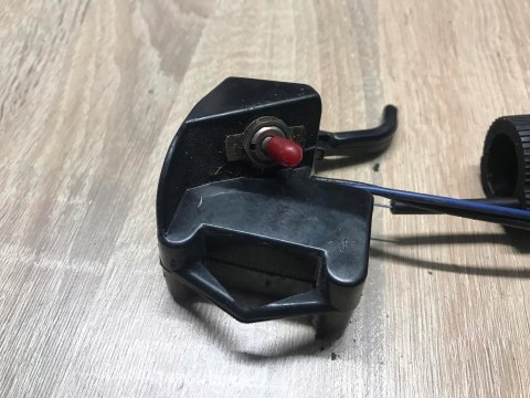 IKRA BT 1035 RĄCZKA GAZU UCHWYT RĘKOJEŚĆ MANETKA IKRA BT 1035 RĄCZKA GAZU UCHWYT RĘKOJEŚĆ MANETKA