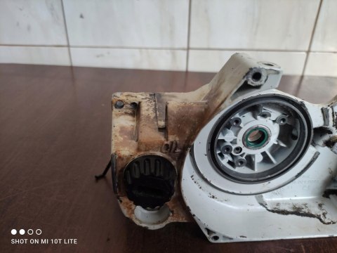 STIHL 028 AV KARTER OBUDOWA SILNIKA POŁÓWKA BLOK STIHL 028 AV KARTER OBUDOWA SILNIKA POŁÓWKA BLOK
