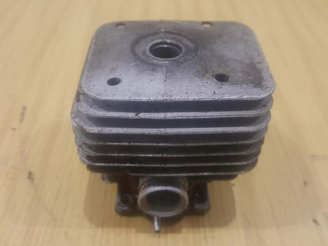 STIHL 030 AV CYLINDER TŁOK ORYGINAŁ KOMPLET STIHL 030 AV CYLINDER TŁOK ORYGINAŁ KOMPLET