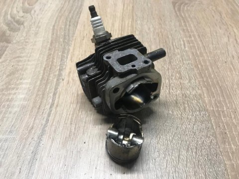 CASTEL BC 210 CYLINDER TŁOK ORYGINAŁ KOMPLET CASTEL BC 210 CYLINDER TŁOK ORYGINAŁ KOMPLET