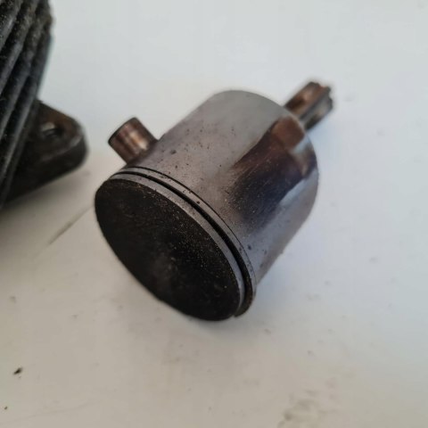 IKRA BT 1035 CYLINDER TŁOK ORYGINAŁ KOMPLET IKRA BT 1035 CYLINDER TŁOK ORYGINAŁ KOMPLET