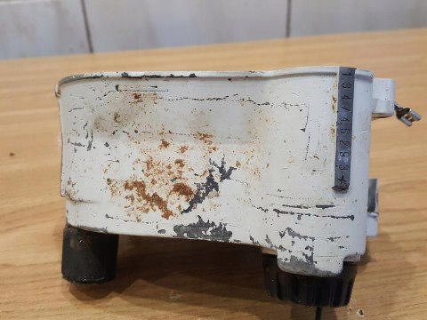 STIHL 020 MS 200 T KARTER OBUDOWA SILNIKA POŁÓWKA STIHL 020 MS 200 T KARTER OBUDOWA SILNIKA POŁÓWKA