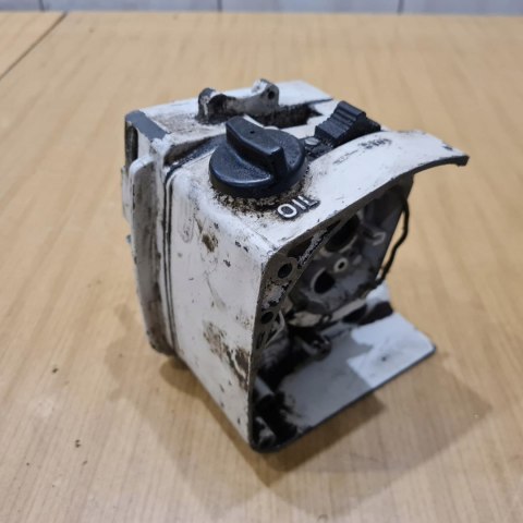 STIHL 020 AV KARTER OBUDOWA SILNIKA KORPUS ZBIORNIK STIHL 020 AV KARTER OBUDOWA SILNIKA KORPUS ZBIORNIK