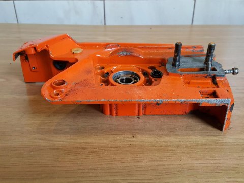 HUSQVARNA 66 KARTER OBUDOWA BLOK SILNIKA POŁÓWKA HUSQVARNA 66 KARTER OBUDOWA BLOK SILNIKA POŁÓWKA