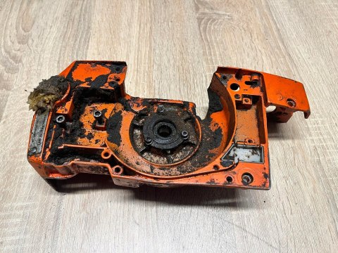 HUSQVARNA 66 KARTER OBUDOWA SILNIKA KORPUS HUSQVARNA 66 KARTER OBUDOWA SILNIKA KORPUS