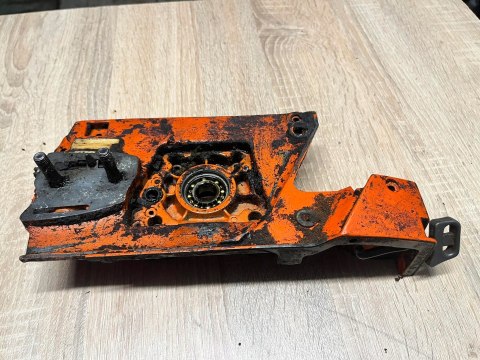 HUSQVARNA 66 KARTER OBUDOWA SILNIKA KORPUS HUSQVARNA 66 KARTER OBUDOWA SILNIKA KORPUS