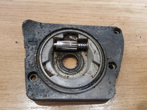 HUSQVARNA 66 POMPA POMPKA OLEJU OLEJOWA HUSQVARNA 66 POMPA POMPKA OLEJU OLEJOWA