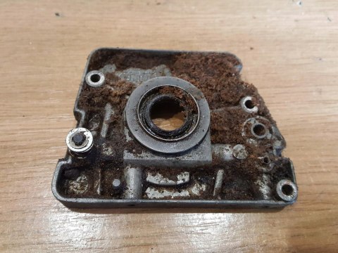 HUSQVARNA 66 POMPA POMPKA OLEJU OLEJOWA HUSQVARNA 66 POMPA POMPKA OLEJU OLEJOWA