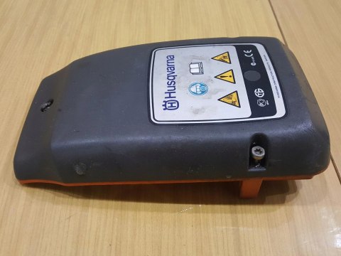 HUSQVARNA K 750 OSŁONA OBUDOWA POKRYWA KORPUS HUSQVARNA K 750 OSŁONA OBUDOWA POKRYWA KORPUS