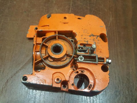 STIHL 015 KARTER OBUDOWA SILNIKA POŁÓWKA BLOK STIHL 015 KARTER OBUDOWA SILNIKA POŁÓWKA BLOK