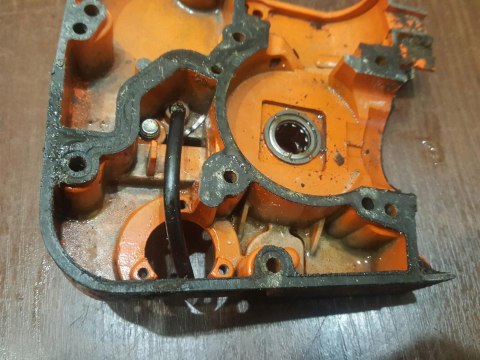 STIHL 015 KARTER OBUDOWA SILNIKA POŁÓWKA BLOK STIHL 015 KARTER OBUDOWA SILNIKA POŁÓWKA BLOK