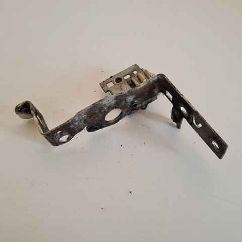 BRIGGS & STRATTON 4HP STELAŻ UCHWYT MOCOWANIE BRIGGS & STRATTON 4HP STELAŻ UCHWYT MOCOWANIE